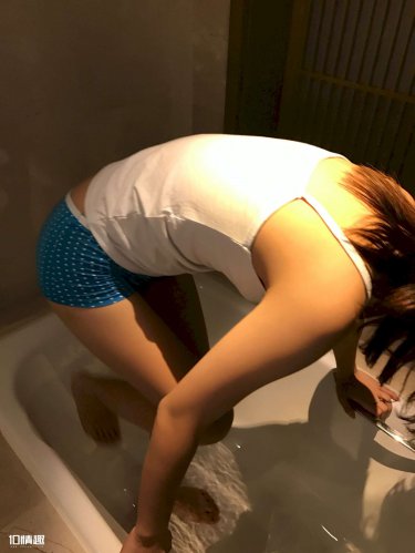 云中谁寄锦书来
